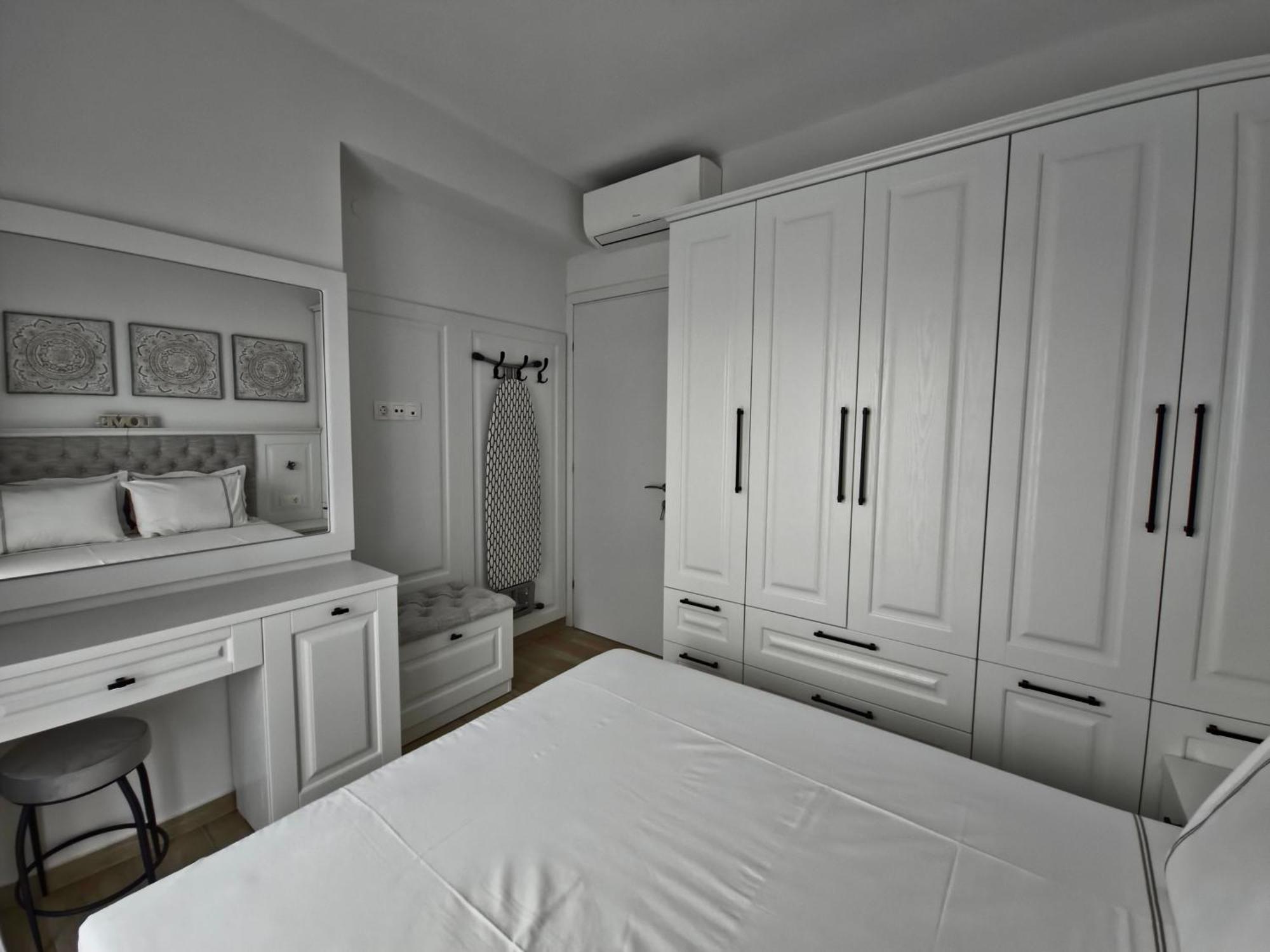 Royal Apartments - Nikiti Екстер'єр фото